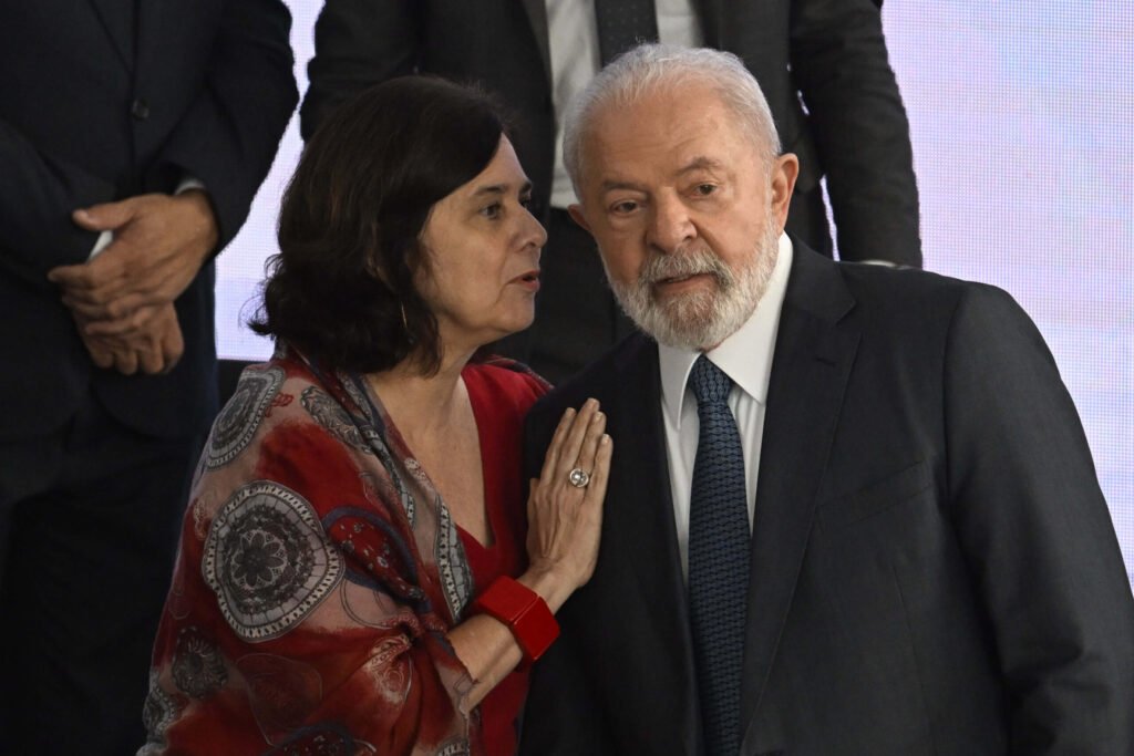 ministrio-da-sade-tem-vacina-contra-a-dengue-para-apenas-1,1%-da-populao