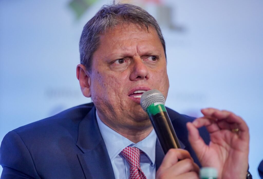 depois-de-apages-eltricos,-tarcsio-critica-enel-e-contesta-renovao-de-contratos-em-so-paulo