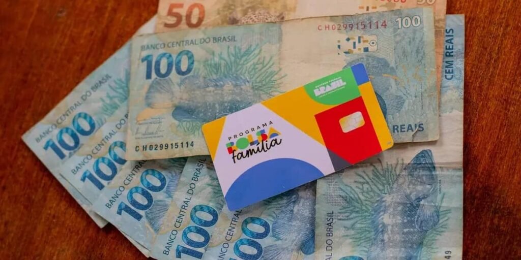 nis-4-do-bolsa-famlia-pode-receber-r$-1.420-em-janeiro:-saiba-se-est-na-lista
