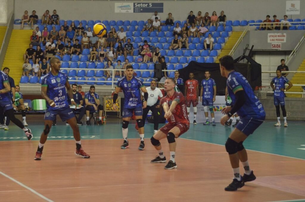 joinville-vlei-supera-o-blumenau-e-conquista-primeira-vitria-do-ano-na-superliga