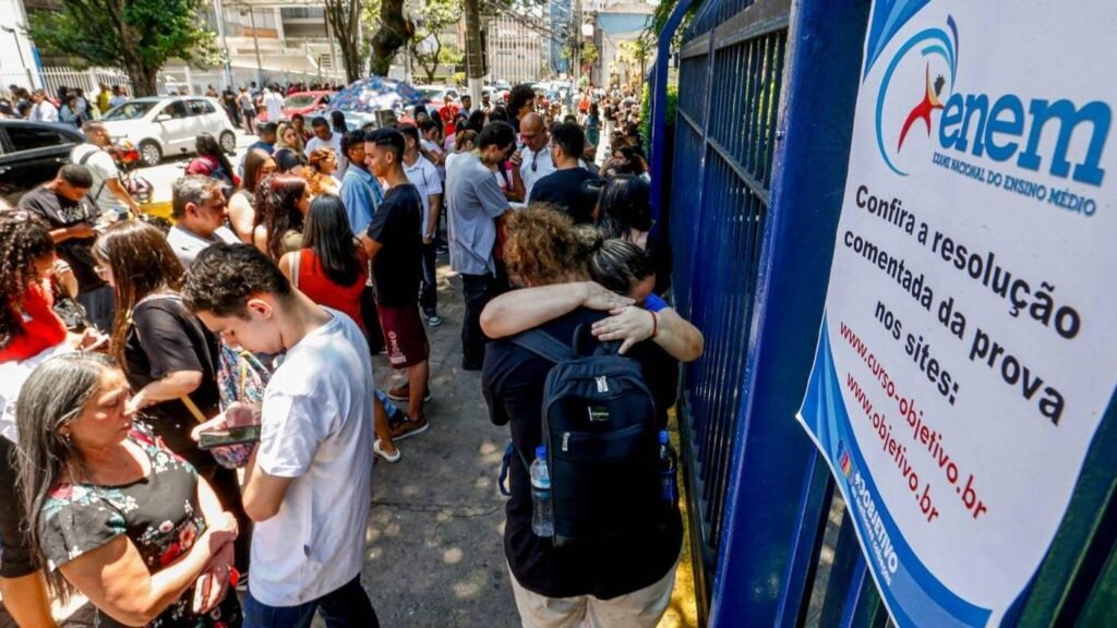 indicadores-do-enem-evidenciam-diferenas-entre-escolas-pblicas-e-privadas