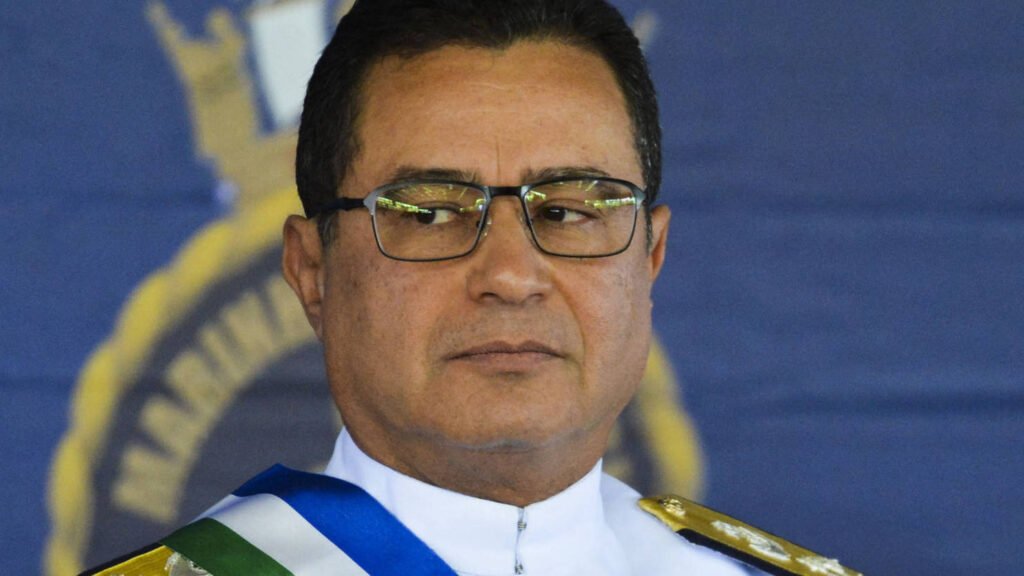 Comisso de tica investiga suposta fraude em salrios extras a ex-comandantes das Foras Armadas comisso-de-tica-investiga-suposta-fraude-em-salrios-extras-a-ex-comandantes-das-foras-armadas