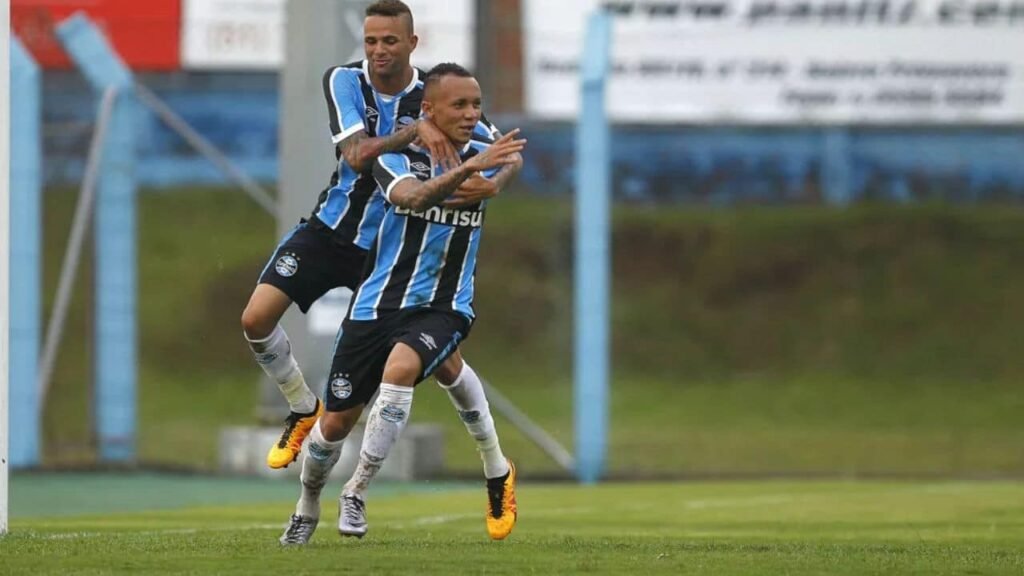 ex-grmio-est-na-mira-de-gigante-europeu-e-pode-agitar-o-mercado-da-bola