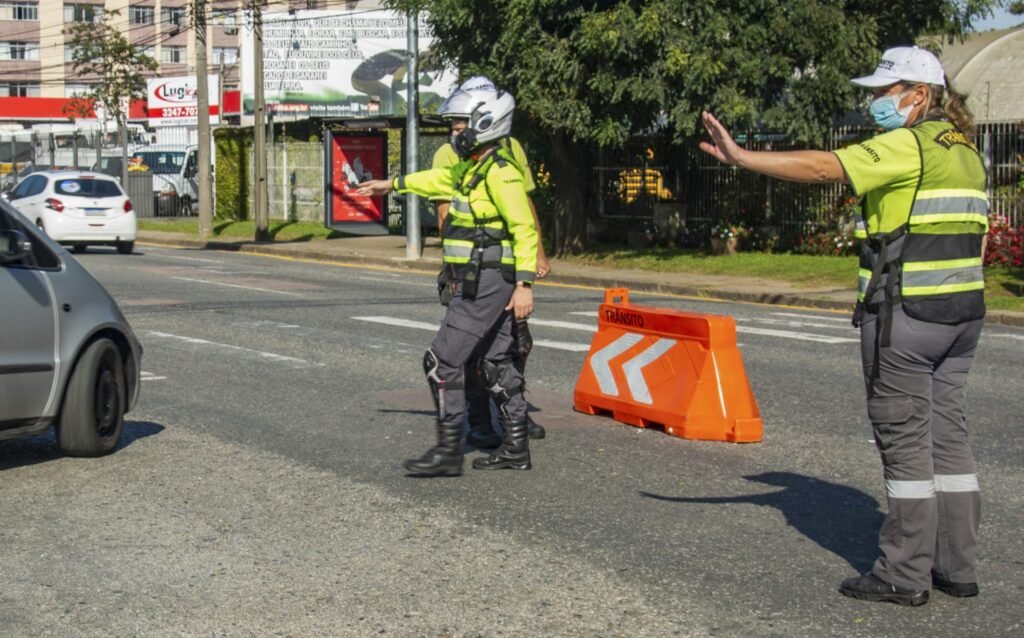 duas-ruas-de-curitiba-passam-a-ter-sentido-nico-para-segurana-de-estudantes