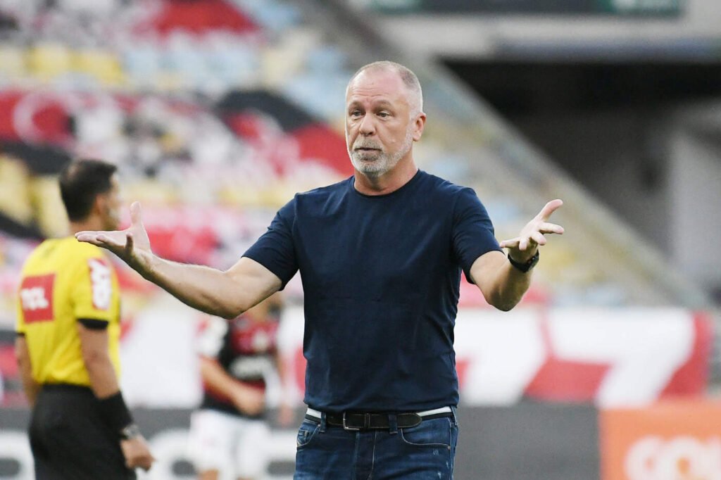 Mano Menezes ainda treinador do Corinthians? mano-menezes-ainda-treinador-do-corinthians?