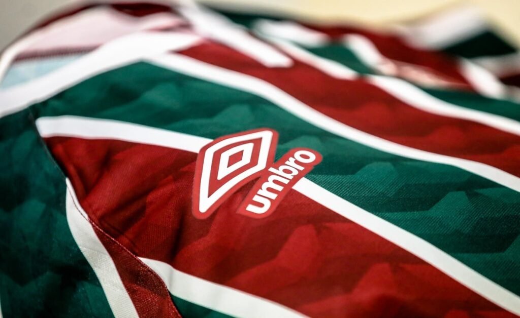 uniformes-de-2024-do-fluminense-so-aprovados-por-unanimidade-pelo-conselho