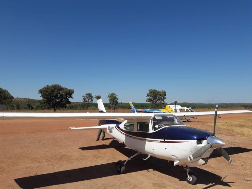 Aeronave que saiu da Bolvia com 300 kg de cocana  apreendida no Tocantins aeronave-que-saiu-da-bolvia-com-300-kg-de-cocana-apreendida-no-tocantins