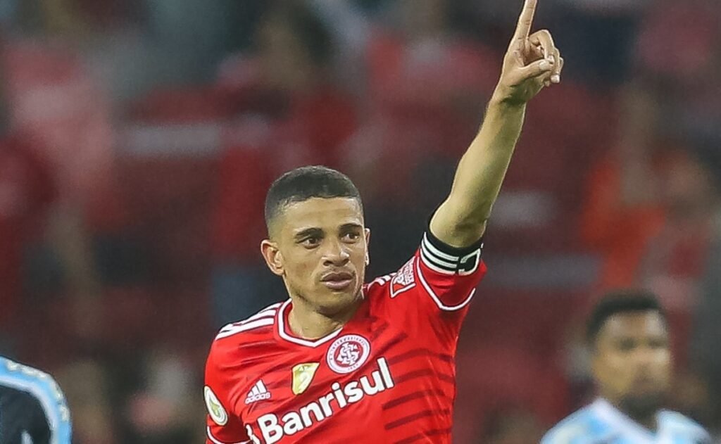 Taison decide onde vai jogar e colorados esto pulando de alegria taison-decide-onde-vai-jogar-e-colorados-esto-pulando-de-alegria