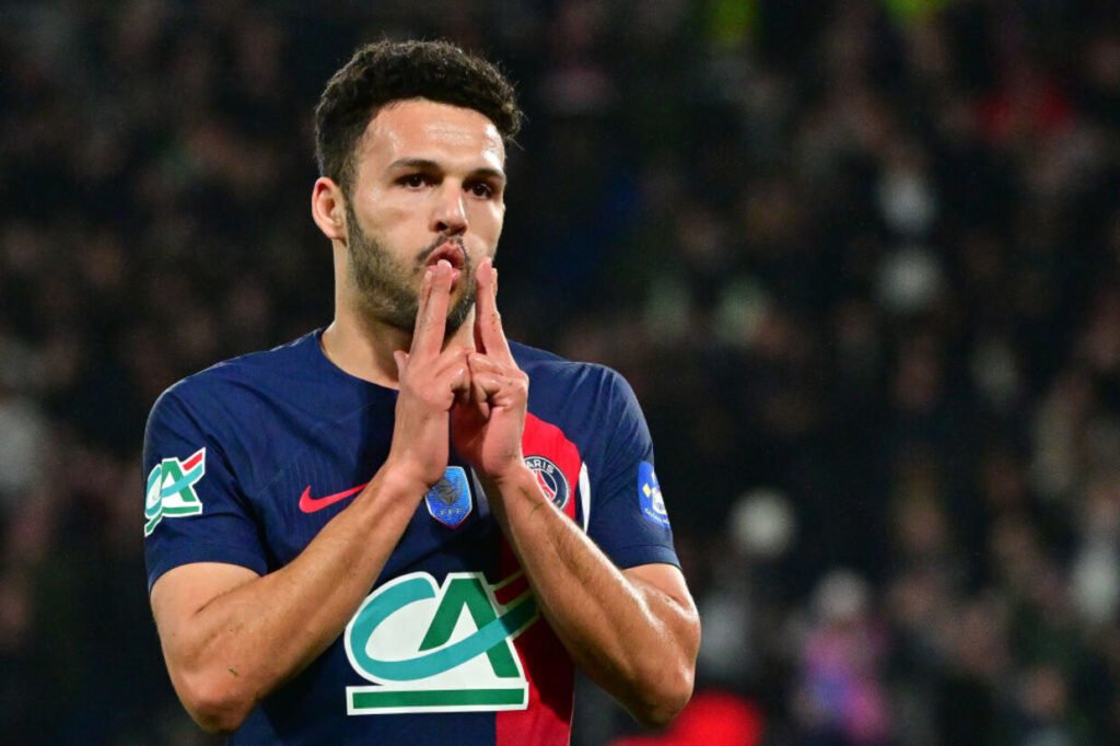 mesmo-poupando-titulares,-psg-supera-lille-e-segue-folgado-na-ponta-da-ligue-1