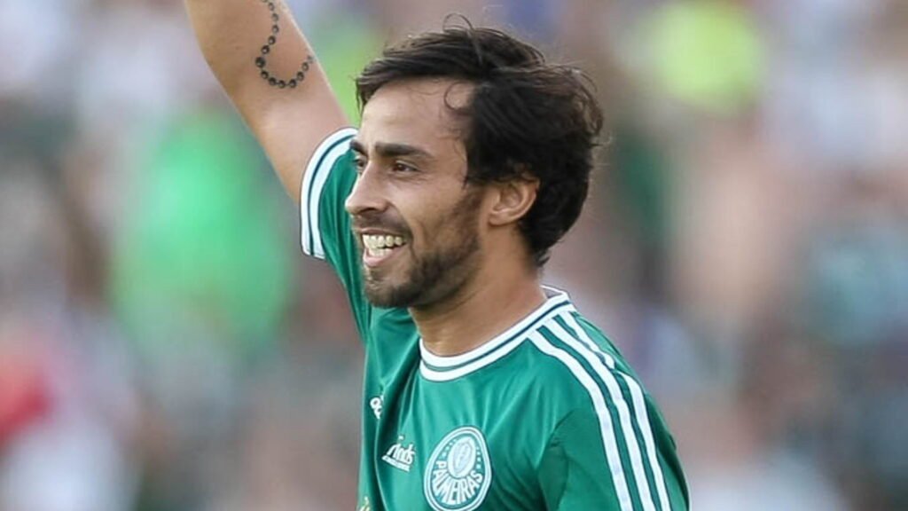 valdvia-largou-o-futebol-pra-assumir-ramo-que-rende-muita-grana