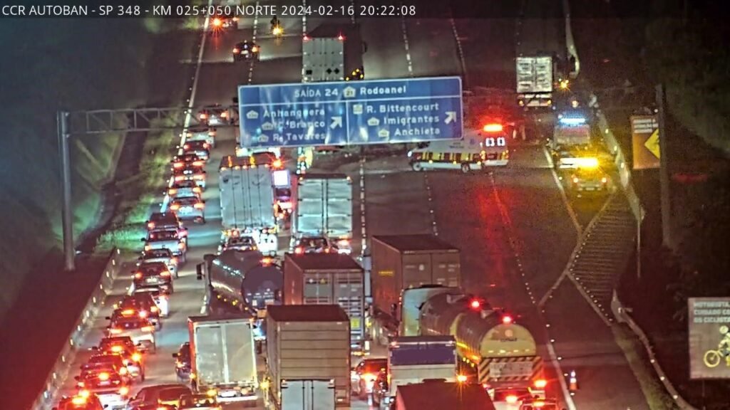 choque-entre-dois-caminhes-deixa-feridos-na-rodovia-dos-bandeirantes-em-sp