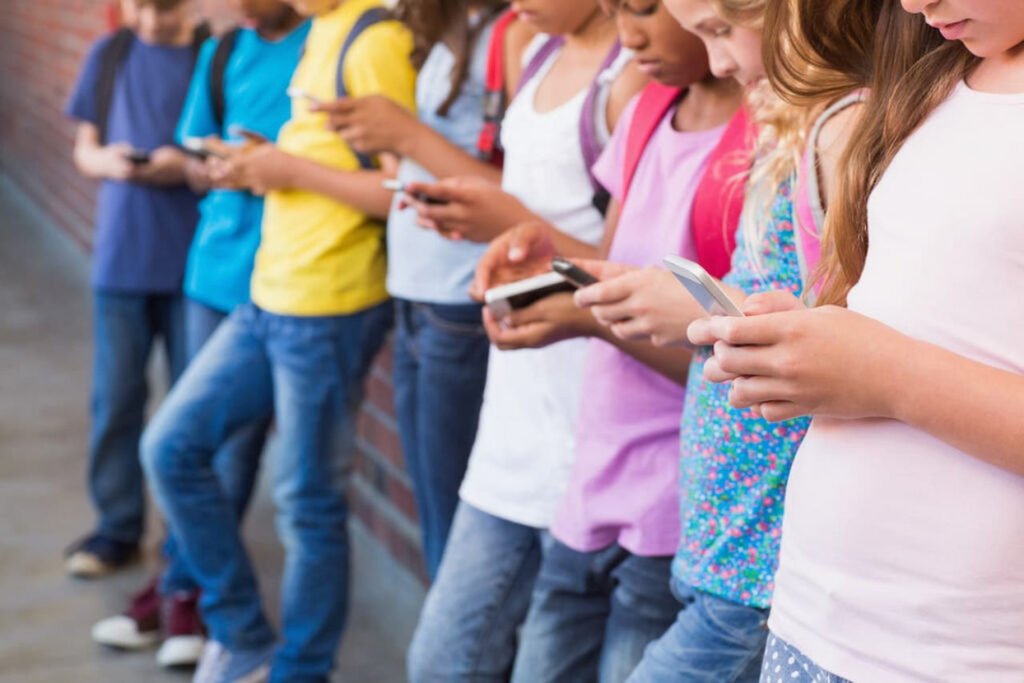 Viagem no tempo: descubra qual foi o primeiro celular do mundo viagem-no-tempo:-descubra-qual-foi-o-primeiro-celular-do-mundo