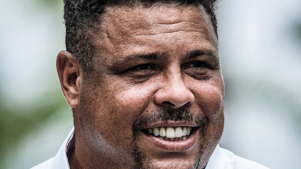 entidade-mxima-bate-o-martelo-e-determina-que-ronaldo-gaste-menos-com-seu-time