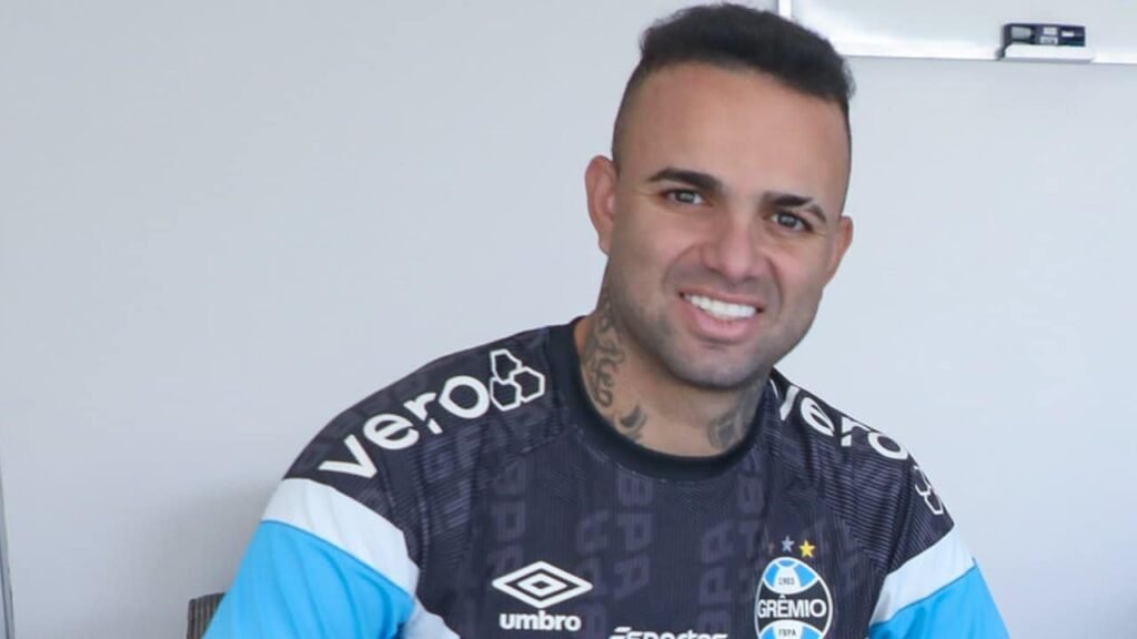 vitria-finalmente-toma-uma-deciso-sobre-luan-e-torcida-do-grmio-fica-de-olho