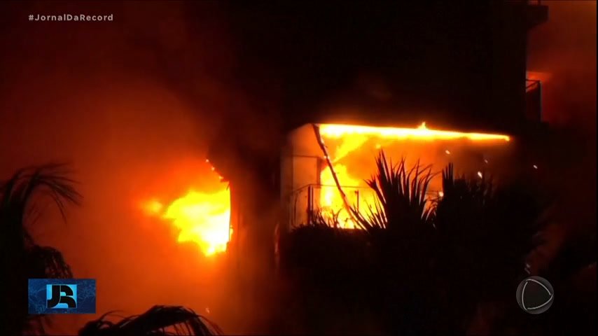 Incndio de grandes propores atinge prdio de 14 andares na Espanha incndio-de-grandes-propores-atinge-prdio-de-14-andares-na-espanha