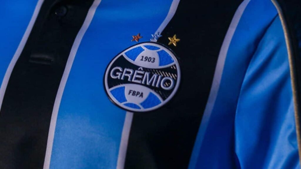 urgente:-grmio-surpreende-e-anuncia-novo-reforo