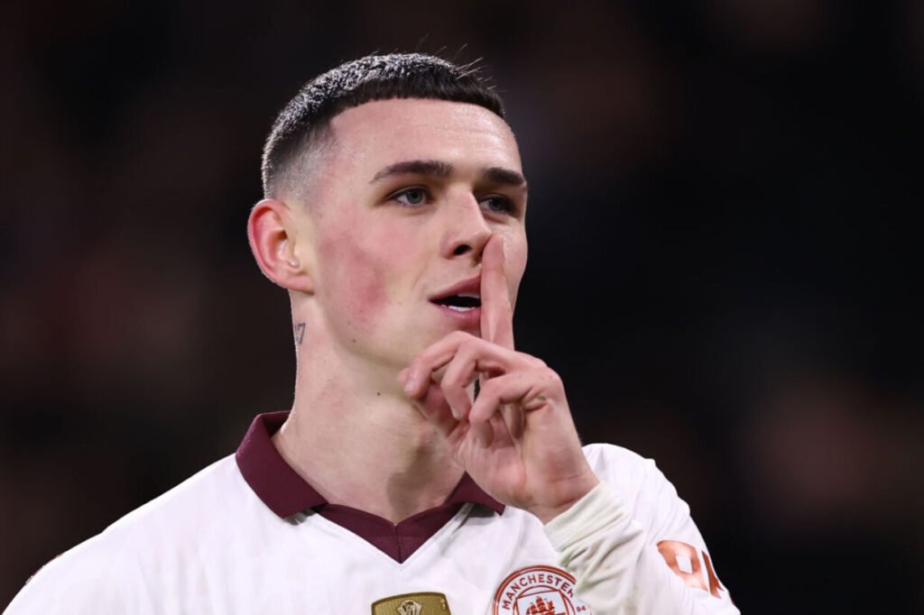 foden-garante-vitria-suada-sobre-bournemouth,-e-city-segue-na-cola-do-liverpool