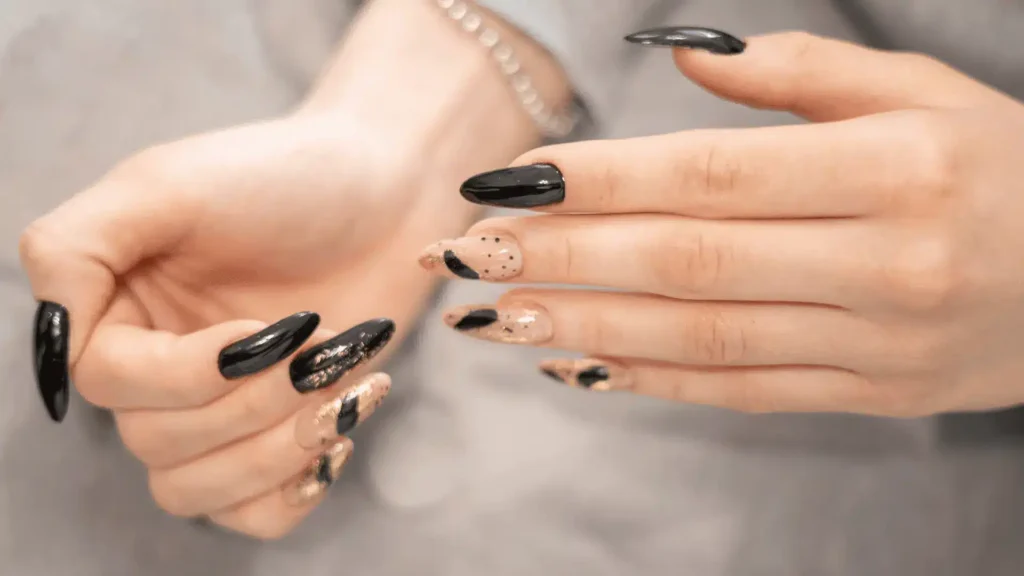 Cola para clios e unhas: Anvisa emite alerta para quem usa cola-para-clios-e-unhas:-anvisa-emite-alerta-para-quem-usa