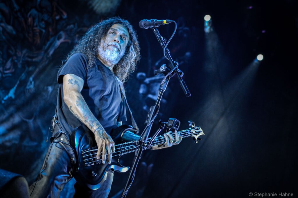 esposa-de-tom-araya-foi-responsvel-por-fazer-a-reunio-do-slayer-acontecer