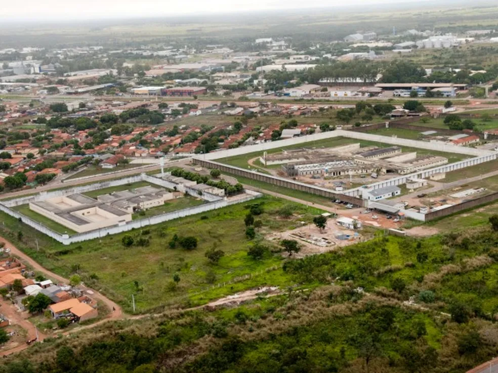 Diretor da maior penitenciária de MT é exonerado suspeito de ajudar na fuga de presos