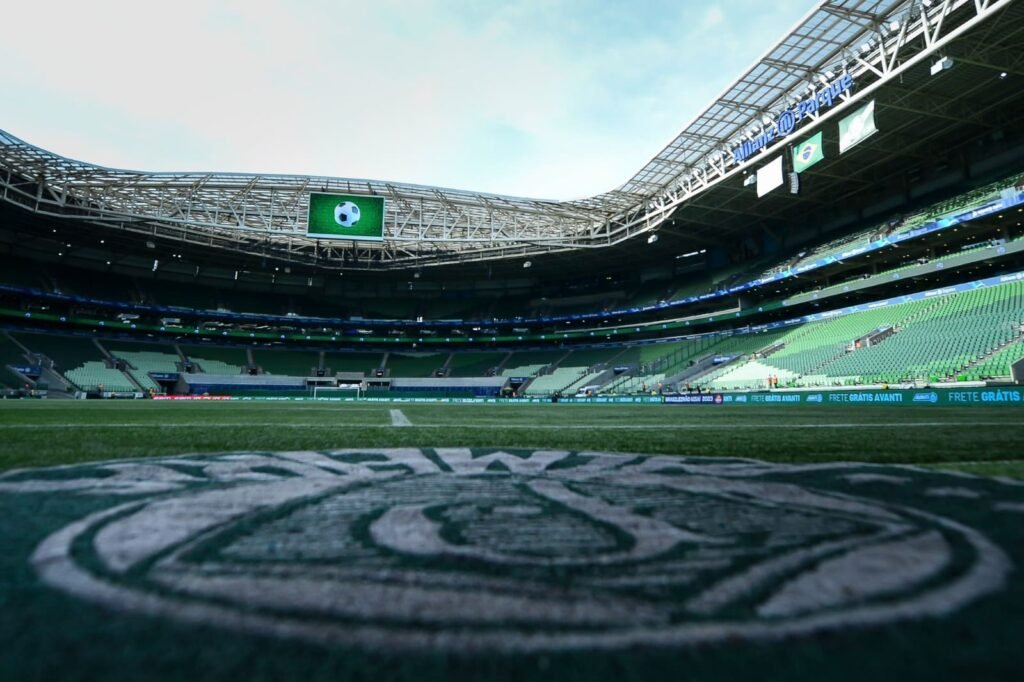 palmeiras-dorme-no-ponto-e-3-jogadores-podem-sair