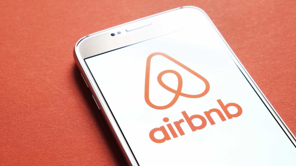 airbnb-atualiza-regra-e-probe-cmeras-dentro-de-casas-alugadas