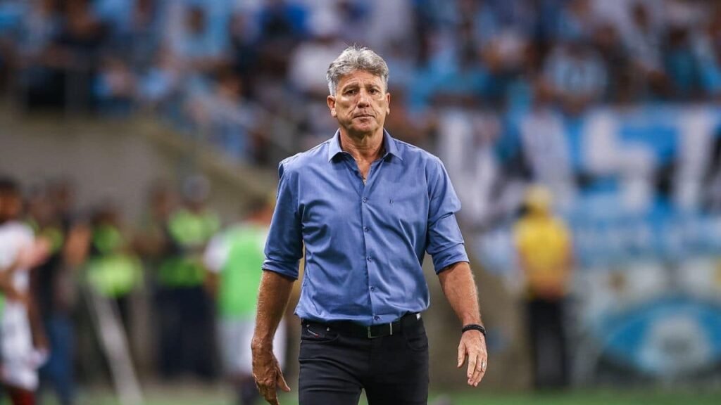 grmio-hoje:-jogador-perde-espao-no-time-de-renato-portaluppi