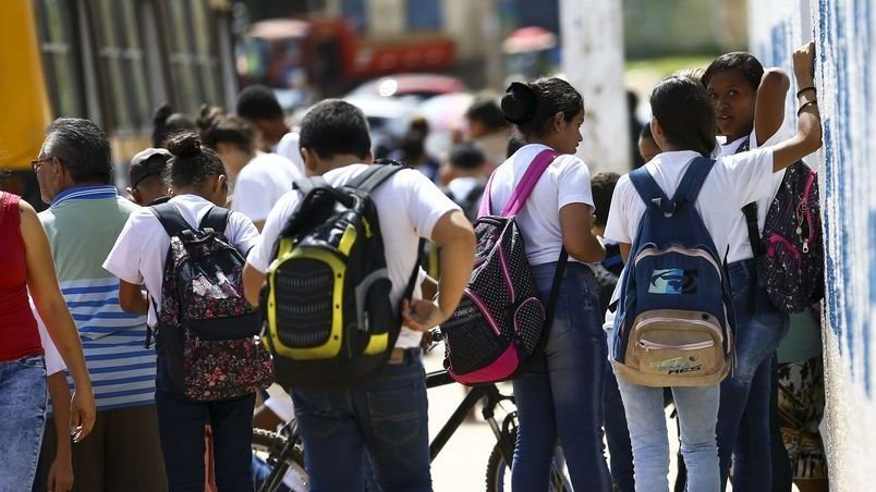 Senado aprova jornada mnima diria de 7 horas para estudantes do ensino integral senado-aprova-jornada-mnima-diria-de-7-horas-para-estudantes-do-ensino-integral