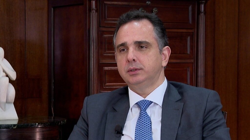 ‘desinformao-contamina-a-sociedade’,-diz-pacheco-ao-defender-regulamentao-das-redes-sociais