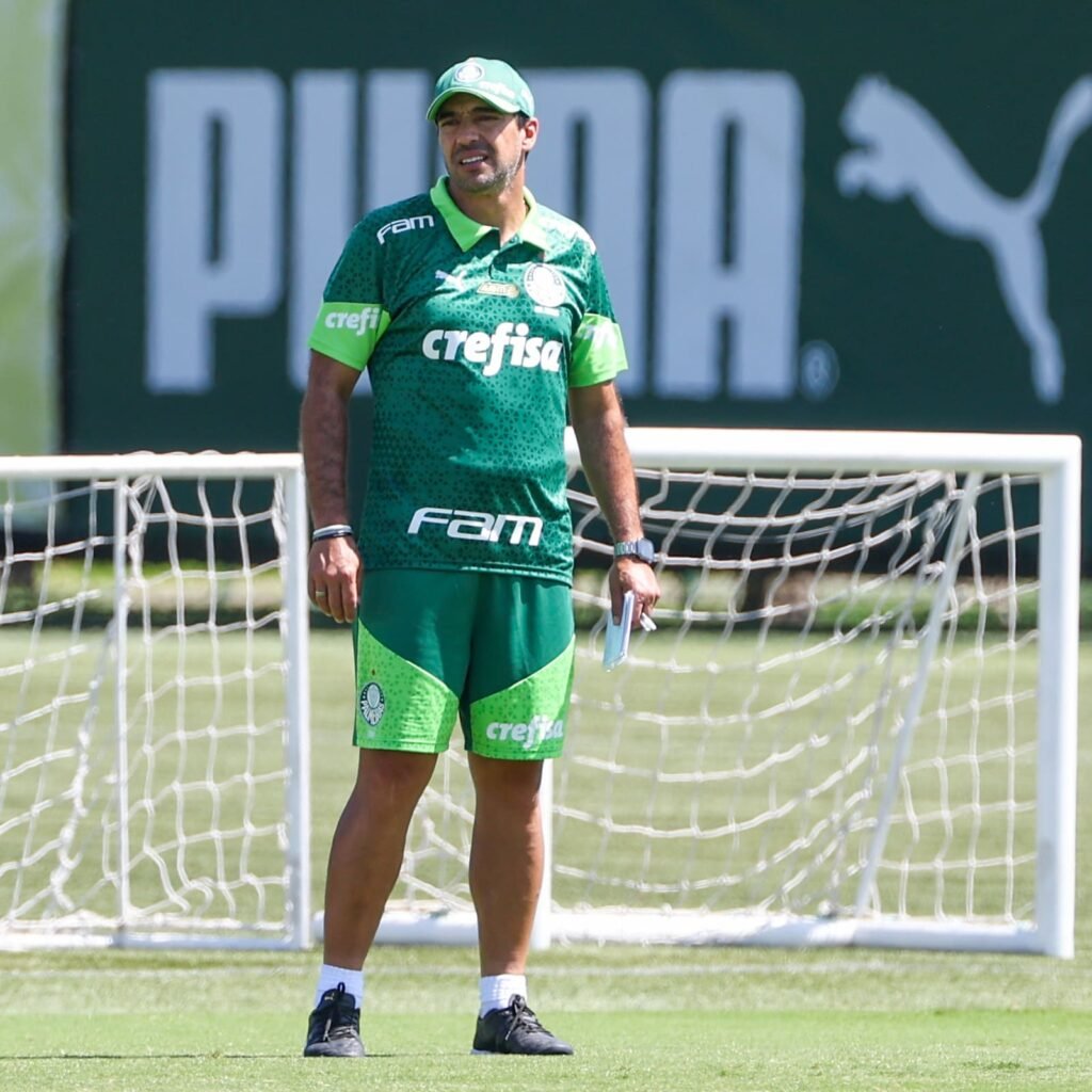 aficcionado-em-velocidade,-abel-ferreira-recebe-visita-de-pilotos