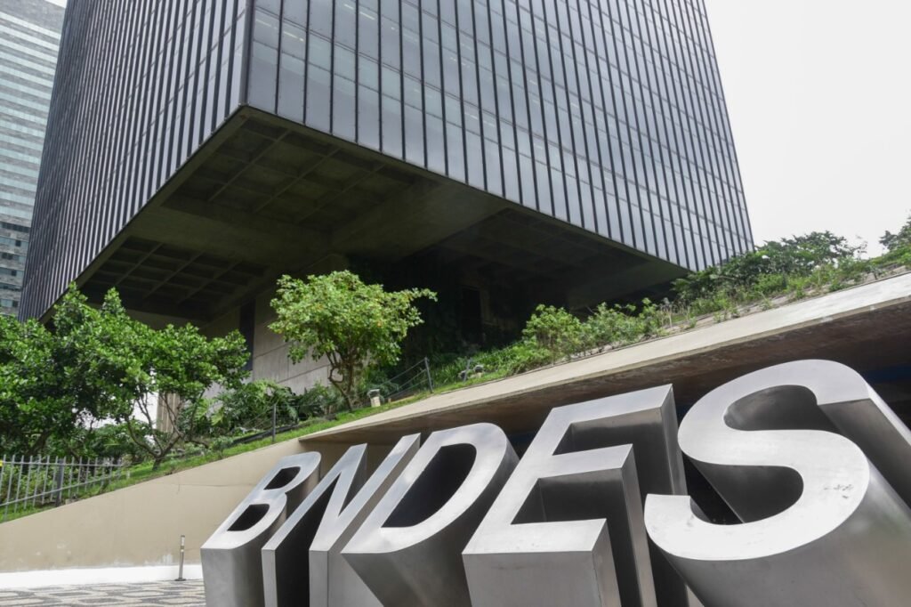 carto-de-crdito-do-bndes:-como-os-meis-devem-solicitar?
