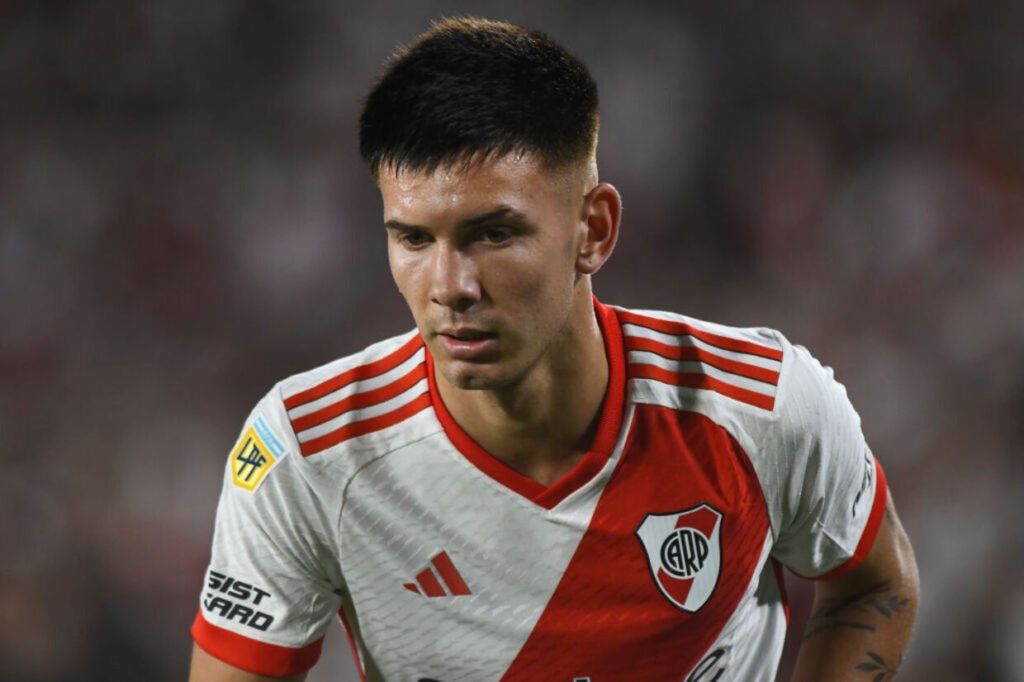 river-renova-com-promessa-com-maior-multa-da-histria-do-futebol-argentino