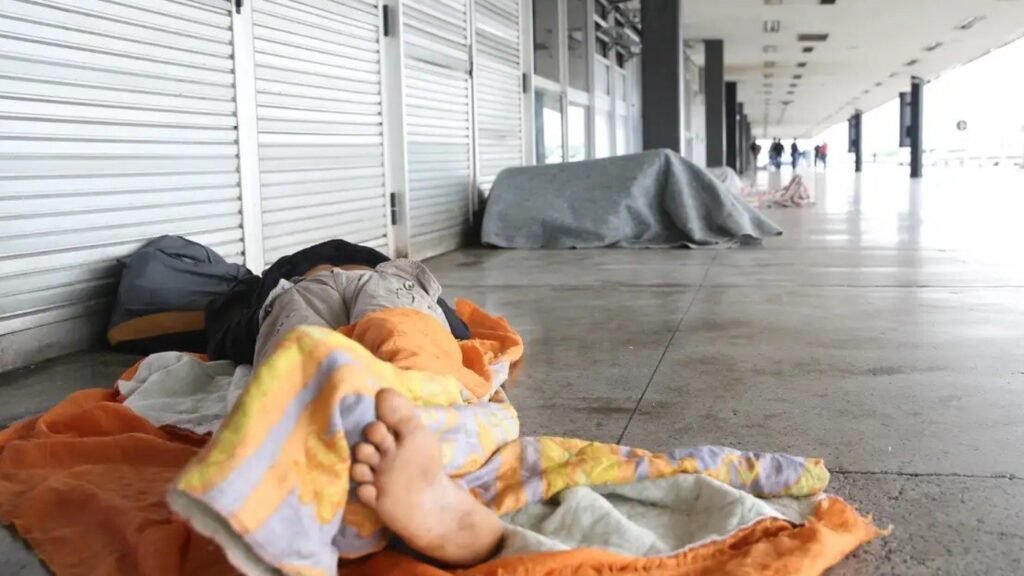 projetos-querem-alterar-lei-para-proibir-priso-de-quem-vive-sem-trabalhar-e-no-pode-se-sustentar