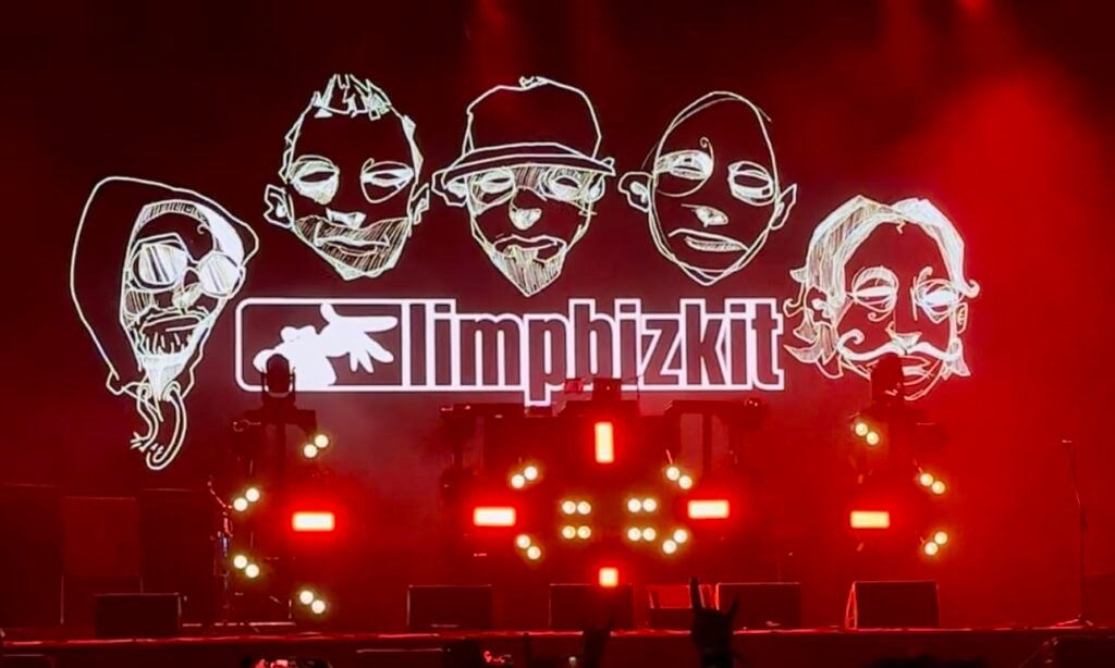 Com showzo no Lolla, Limp Bizkit mostra que revival do Nu Metal  real e tem pblico cativo com-showzo-no-lolla,-limp-bizkit-mostra-que-revival-do-nu-metal-real-e-tem-pblico-cativo