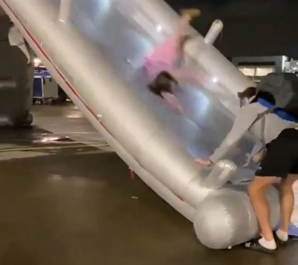 passageiro-se-fere-durante-evacuao-de-avio-por-mau-odor-na-cabine