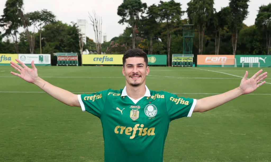 rmulo-estreia-pelo-palmeiras-na-libertadores?-veja-o-que-falta