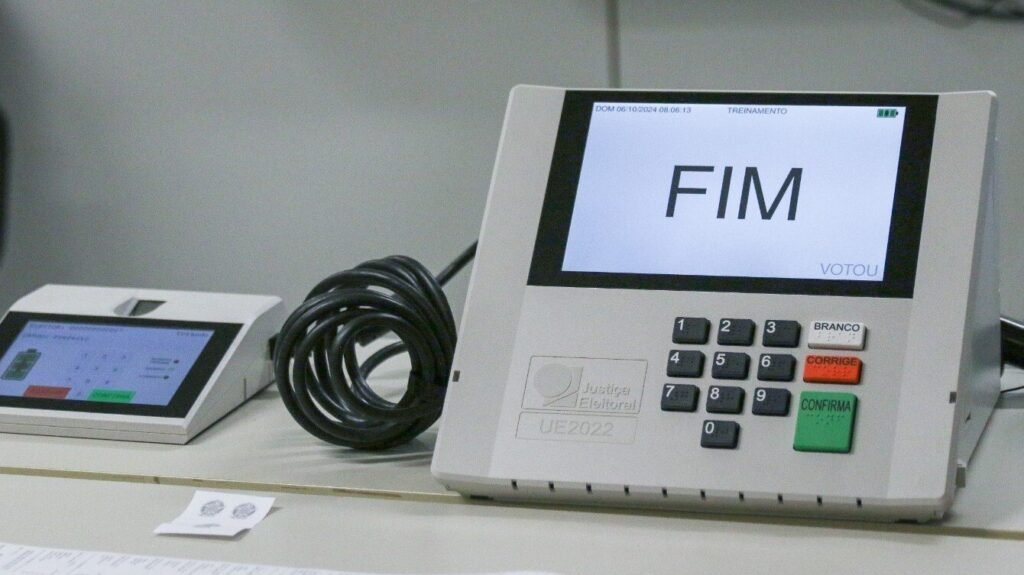 Saiba O Que  E At Quando Vai A Janela Partidria, Que Esvaziou A Cmara Nesta Semana saiba-o-que-e-at-quando-vai-a-janela-partidria,-que-esvaziou-a-cmara-nesta-semana