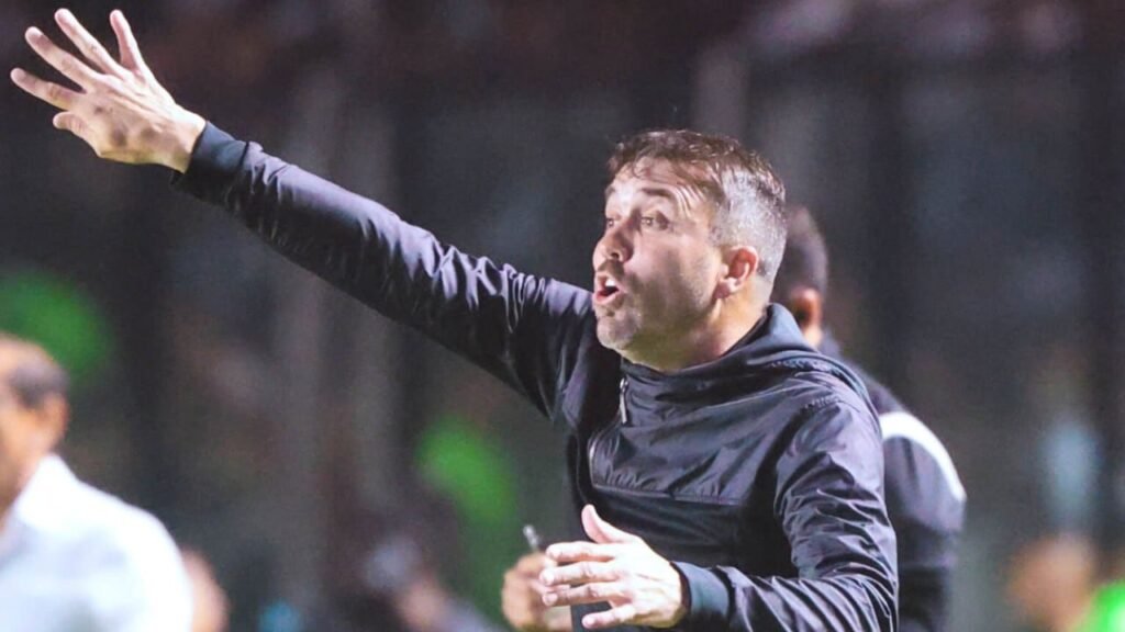 celebrado-como-craque,-borr-perde-gol-bizarro-em-estreia-do-inter.-veja-o-vdeo!