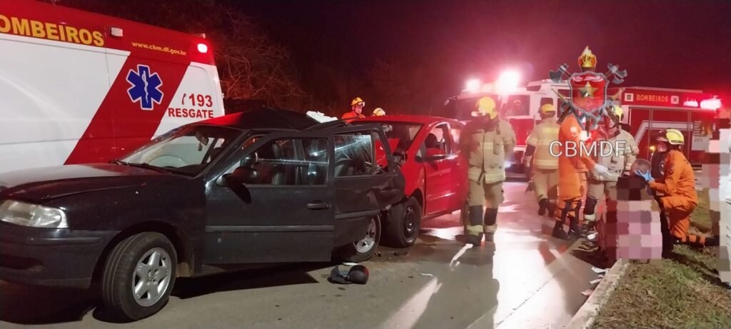 coliso-envolvendo-dois-veculos-deixa-feridos-no-lago-norte