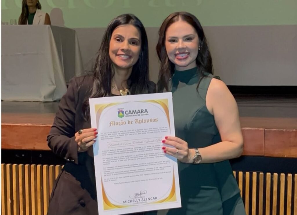 Advogada Amanda de Deus é homenageada na Câmara de Cuiabá por sua atuação em defesa do empreendedorismo feminino