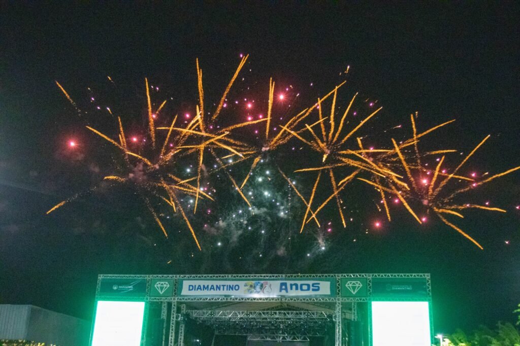 Mais de 5 mil pessoas participam da primeira noite de comemoração dos 298 anos de Diamantino