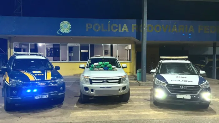 Polícia Militar e PRF apreendem quase 8 kg de skunk durante abordagem em Cáceres